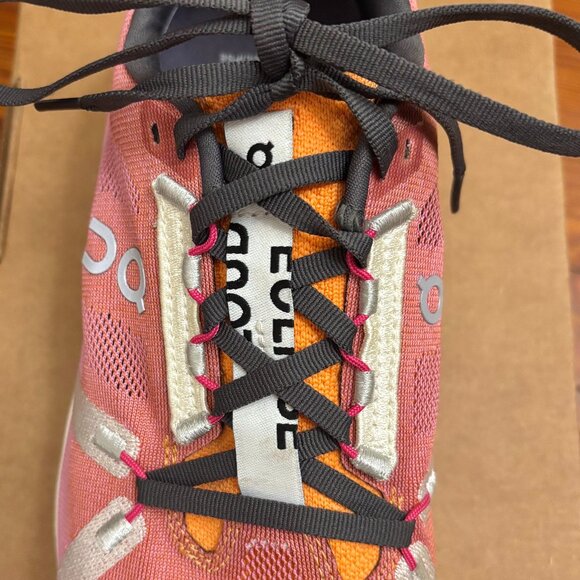 NIB On Running Cloudeclipse Running Shoe in Tangerine/Ivory, Size 9 - Picture 11 of 14